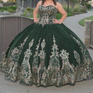 Sparkly Sequin Velvet Ball Gown Quinceanera Dress